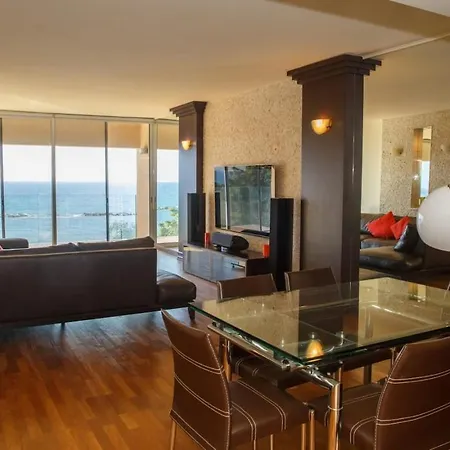 Superior Seaview Beachfront Appartamento