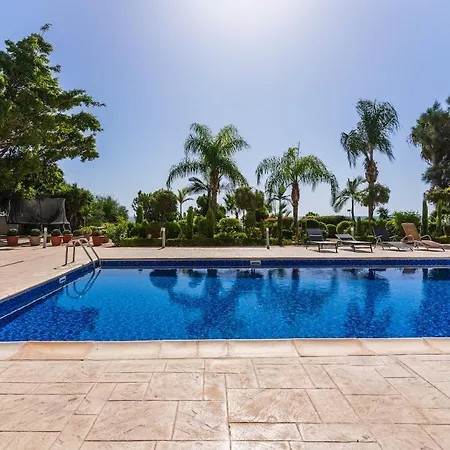 Διαμέρισμα Superior Seaview Beachfront *